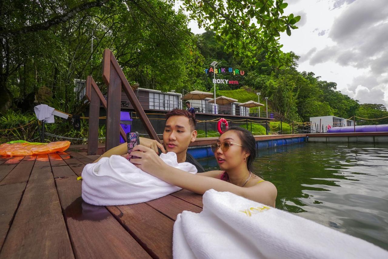 Roxy Tasik Biru Resort City Bau Esterno foto
