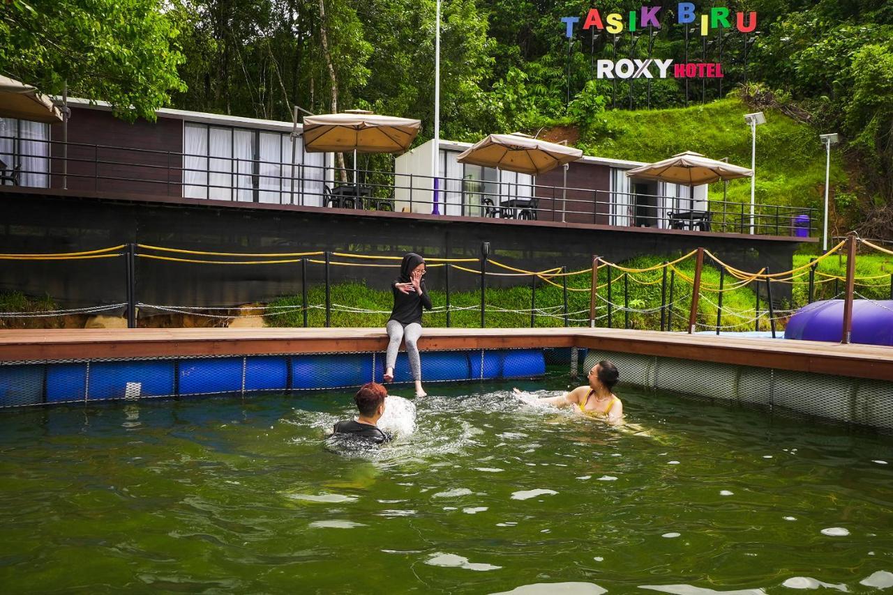 Roxy Tasik Biru Resort City Bau Esterno foto
