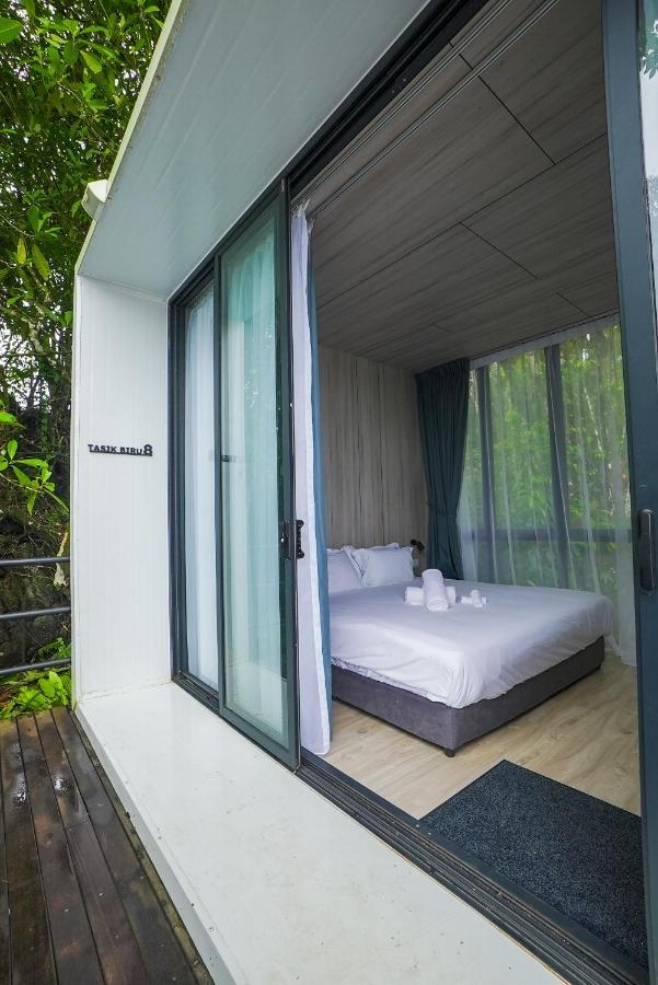 Roxy Tasik Biru Resort City Bau Esterno foto