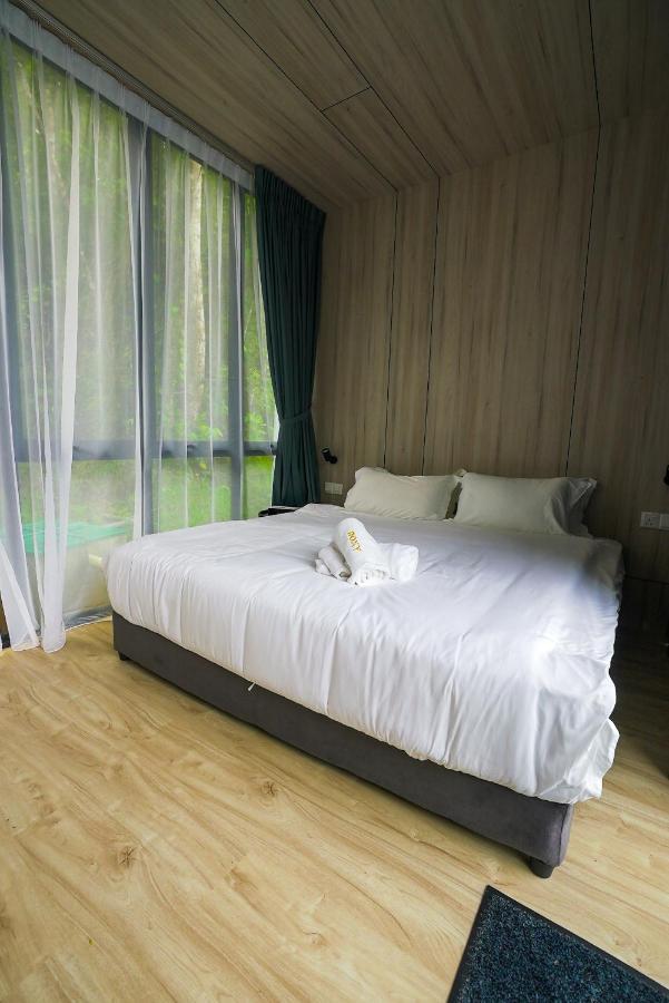 Roxy Tasik Biru Resort City Bau Esterno foto