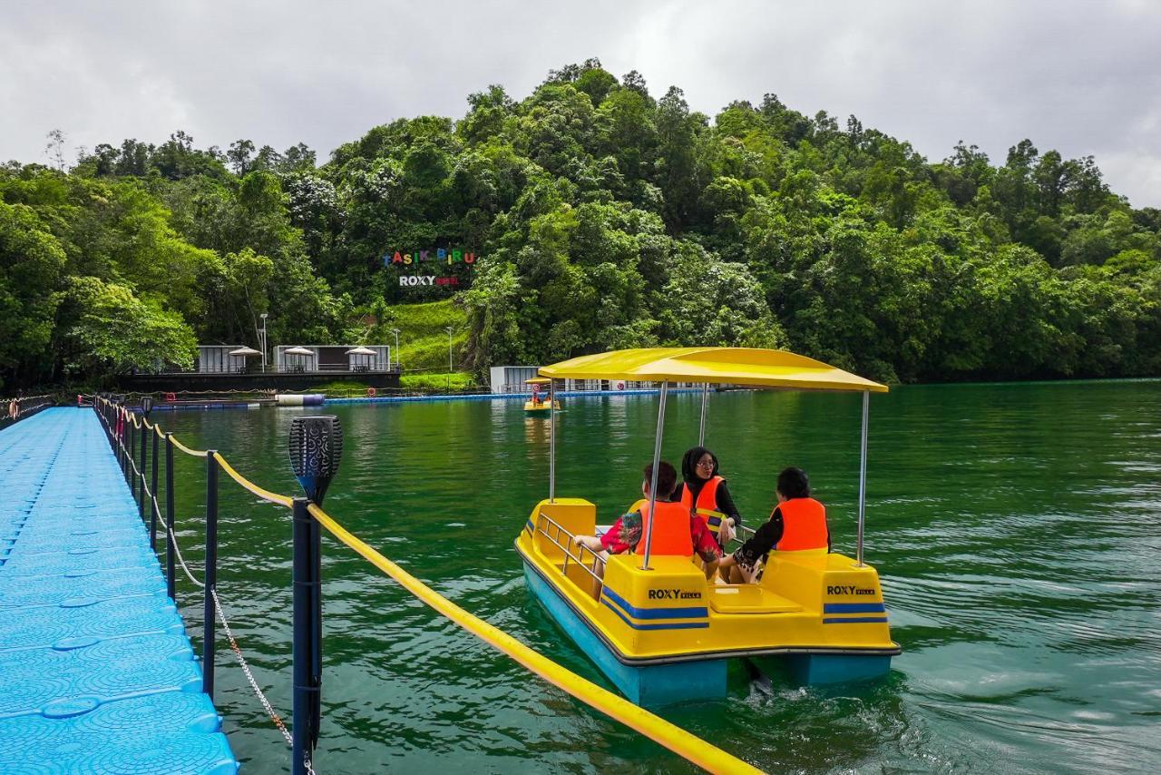 Roxy Tasik Biru Resort City Bau Esterno foto
