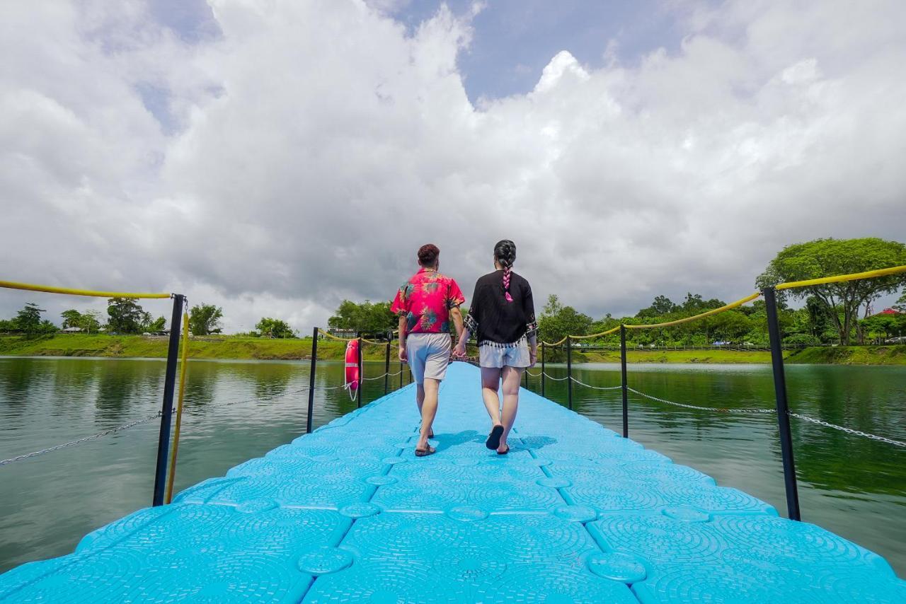 Roxy Tasik Biru Resort City Bau Esterno foto